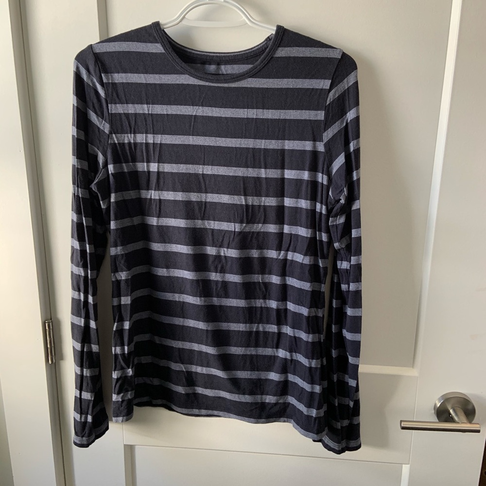 Long sleeve tee